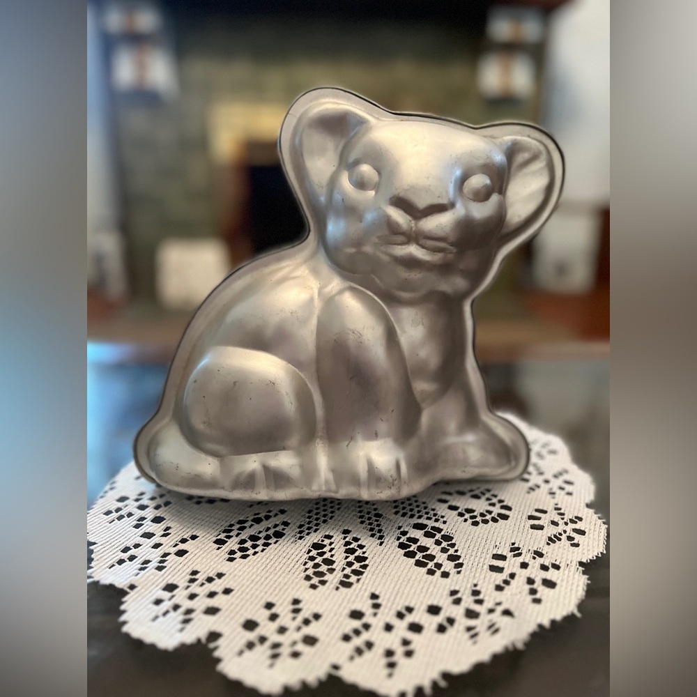 Vintage Wilton 3D Cake Pan with Instructions